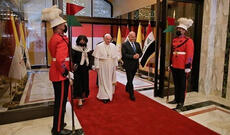 İraqa səfəri zamanı ona iki sui-qəsd cəhdi olub