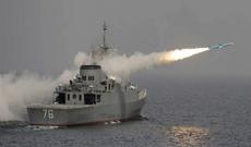 İran səhvən öz hərbi gəmisini raketlə məhv edib, 40 nəfər ölüb