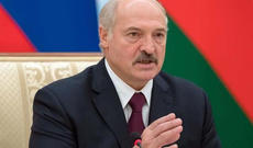 Lukaşenko məmur və həkimlərə qəzəbləndi