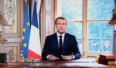 Makron da konstitusiyada dəyişiklik edir