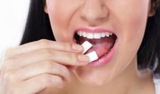 Saqqız çeynəmək ağız boşluğuna texniki təmizlik verir