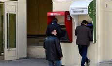 Növbəti dəfə 190 manatın verilməsinə başlanıldı-Video