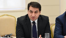 Hikmət Hacıyev Paşinyanın müşaviri ilə debata çıxıb