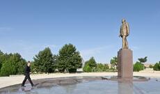 Prezident İlham Əliyev Qobustan rayonuna səfərə gəlib