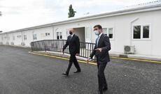 Prezident İlham Əliyev Qəbələdə quraşdırılan modul tipli xəstəxanada yaradılan şəraitlə tanış olub