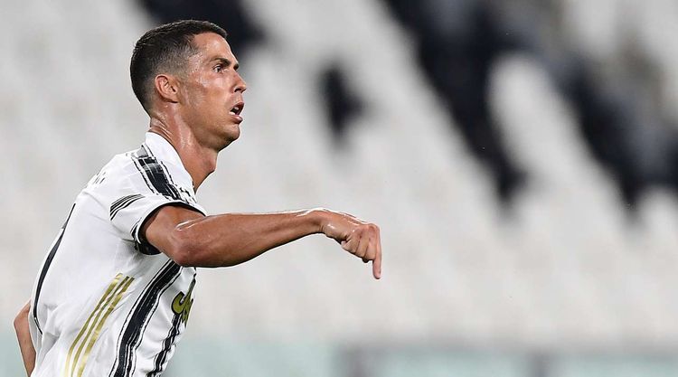 Ronaldo Turin klubunda bir mövsümə ən çox qol vuran futbolçu adına yiyələnib