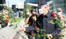 Azərbaycan və Türkiyə Müdafiə Nazirliklərinin rəhbərliyi Fəxri xiyabanı və Şəhidlər xiyabanını ziyarət ediblər