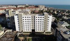 Prezident İlham Əliyev və birinci xanım Mehriban Əliyeva Buzovnada yenidən qurulan yataqxana binasının açılışında iştirak ediblər