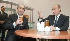 Vladimir Putin Robert Koçaryanı ad günü münasibəti ilə təbrik edib