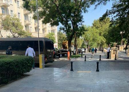 20-25 nəfərlik qrup  Səbail rayonunda küçə yürüşü keçirməyə cəhd edib