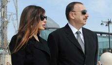 Prezident İlham Əliyev və birinci xanım Mehriban Əliyeva Balaxanı qəsəbəsində aparılan abadlıq işləri ilə tanış olublar