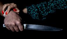 Abşeronda kişi arvadını azyaşlı oğlunun gözü qarşısında öldürüb