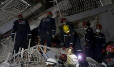 Türkiyədə ahıl qadın zəlzələ dağıntıları altından xilas edilib