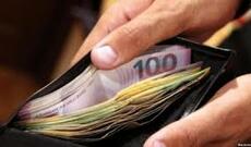Bakıda orta aylıq əmək haqqı 900 manatı keçib