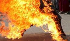 Bakıda qadın özünü yandıraraq intihar edib