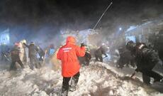 Rusiyada qar uçqunu altından iki nəfərin meyiti tapılıb