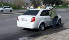Maskasız, siqaretli taksi sürücülərini polis cərimələmir