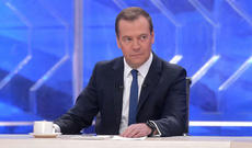 ABŞ Rusiyanın gücünü etiraf etmək istəmir - Medvedev