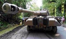 Almaniyalı pensiyaçının zirzəmisindən tank, zenit qurğusu, torpedo və atıcı silah-sursat çıxdı