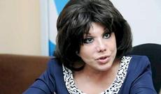 Flora Kərimova ƏSƏBLƏŞDİ: “13 yaşımdan əl-ayağımı yeyirlər“