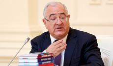 “Rövşən Əkbərov özünü tərbiyəsiz aparır” – Ramiz Rzayevə müraciət edildi