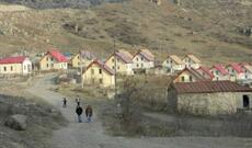1000-dən çox erməni Laçın şəhərini tərk edib