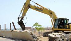 Xəzərin sahilindəki qanunsuz hasar və tikililər sökülür