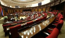 Ermənistanın 35 deputatı parlamentin iclaslarını boykot edib