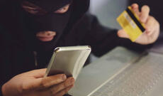 Bank kartından ümumilikdə 486 manat pul oğurlamaqda şübhəli bilinən şəxslər saxlanılıblar