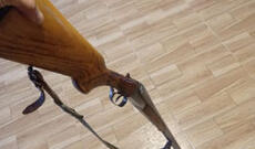 Astara rayonunun Pəlekəş kənd sakini S.Fərəcovdan qanunsuz saxladığı ov tüfəngi aşkar olunaraq götürülüb