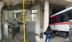 Metro relsdən çıxaraq divara çırpılıb  - VİDEO