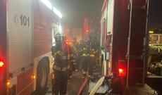 Bakıda inşaat materialları bazarı yanır