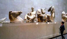 Osmanlı dövründə İngiltərəyə aparılan tarixi əsərlər böhrana səbəb oldu