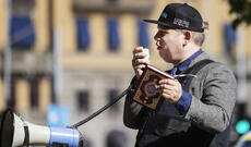 Təhqirə görə 40 saat ictimai əməyə məhkum edildi