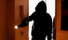 İki evdən oğurluq etməkdə şübhəli bilinən Bakı şəhər sakini saxlanılıb