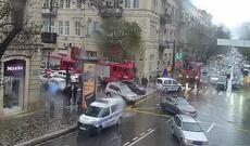 Bakının mərkəzində ev yanır