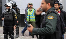 Silahlı şəxslər İranda polis bölməsinə hücum edərək 11 nəfəri öldürüb