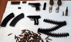 Polis əməkdaşları ayrı-ayrı rayonlarında 5 ədəd qumbara,  24 ədəd müxtəlif markalı tüfəng və 98 ədəd müxtəlif çaplı patron təhvil götürüblər