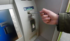 Abşeronda bank kartından 6500 manat oğurlanıb