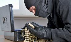 Bakıda evdən 17 min manatlıq oğurluq