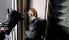 Bakıda evdən 20 min manatlıq oğurluq olub