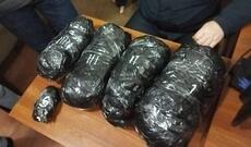 Qəbələdə narkokuryerlik edən dostlar saxlanılıb