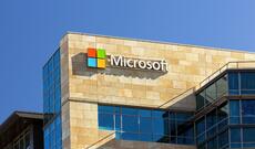 Apple dünyanın ən qiymətli şirkəti adını itirdi