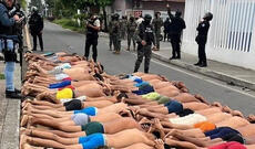 Hücum edənlər yarıçılpaq şəkildə yerə uzadılıb