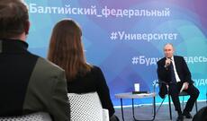 Vladimir Putin Kalininqrad vilayətində universitet tələbələri ilə görüş keçirib