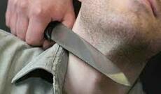 Sumqayıtda DƏHŞƏT: Kişi boğazını kəsib özünü öldürdü