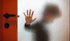 VI sinif şagirdi intihar etdi