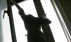 Bakıda 22 yaşlı qadın 9-cu mərtəbədən yıxılıb