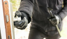 Bakıda ticarət mərkəzindən oğurluq edilib