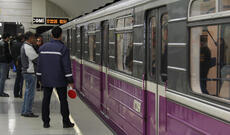 Metroda oğurluq edən kişi və qadın saxlanılıb